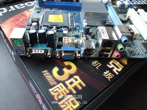 支持DDR3内存 斯巴达克新款G41仅399 
