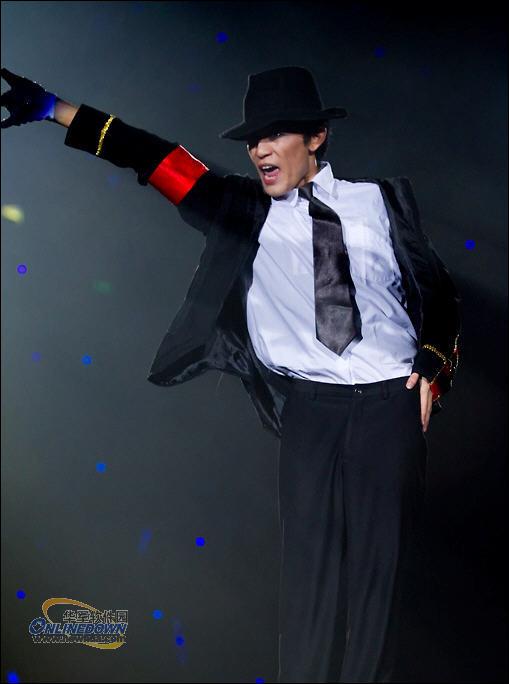 腾讯09圣诞晚会 马化腾劲舞助兴