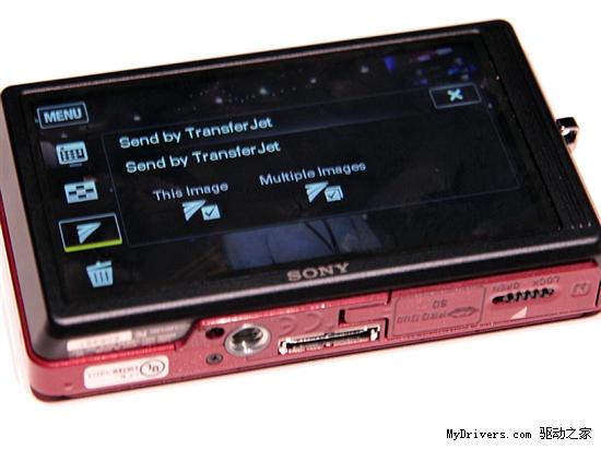 索尼TransferJet近距离无线传输技术展示