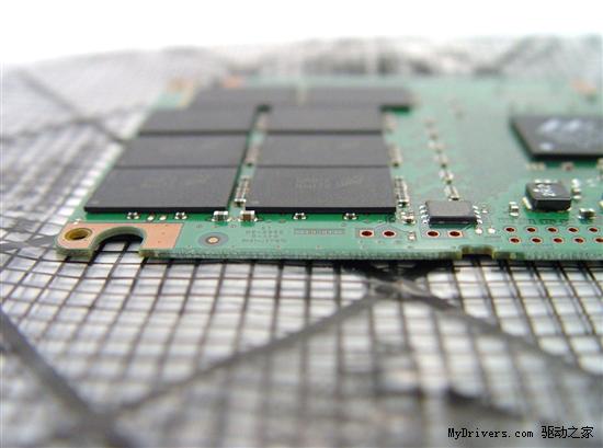 美光Crucial全球首款SATA 6Gbps接口固态硬盘