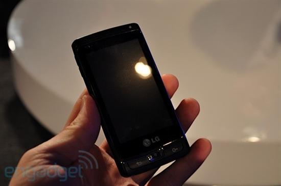 LG首款Windows Phone 7手机真机曝光