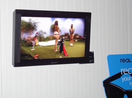 索尼展示42寸IPS专业液晶