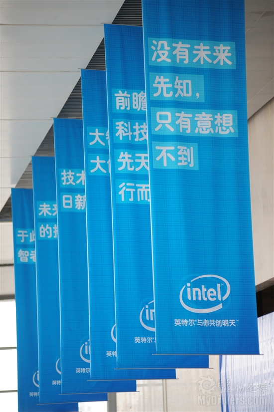 Intel首款Atom核心嵌入式系统芯片解析