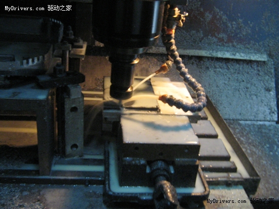 史上最低温 水冷版iGame480上机实测