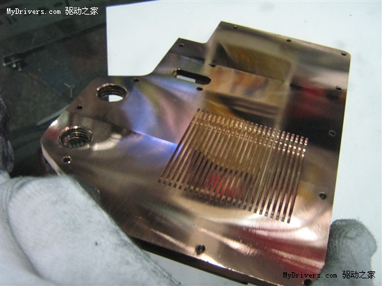 史上最低温 水冷版iGame480上机实测