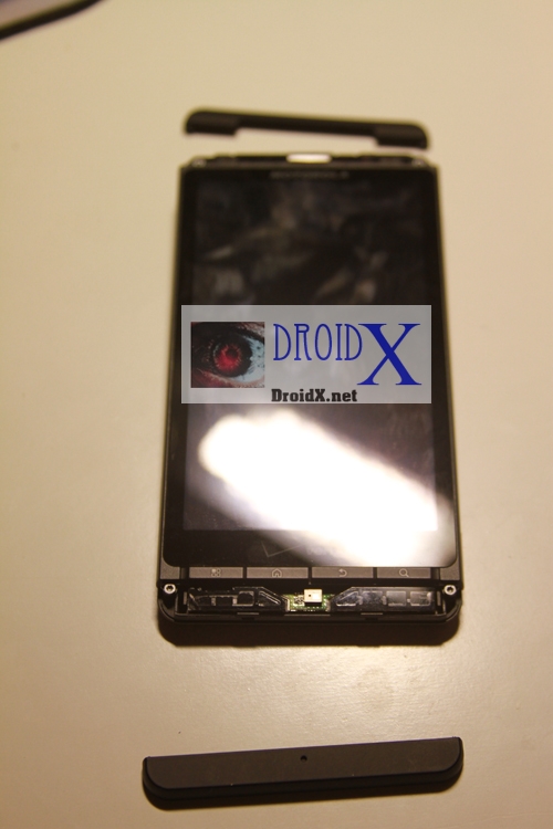 一把螺丝刀搞定 摩托Droid X拆解