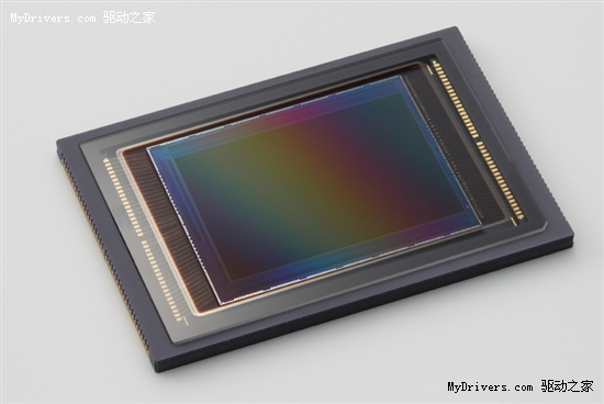 佳能1.2亿像素CMOS感光元件开发完成
