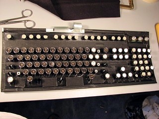 看DIY高手一步步打造欧式复古键盘