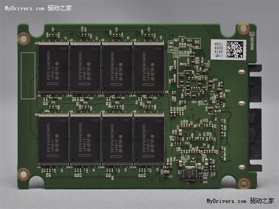 Intel首款SATA 6Gbps固态硬盘上市 拆解测试