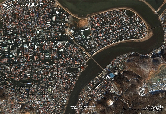 日本大地震前后Google卫星高分辨率照片对比
