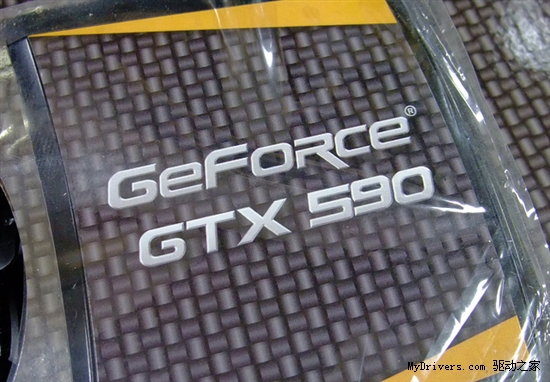 ̩GeForce GTX 590