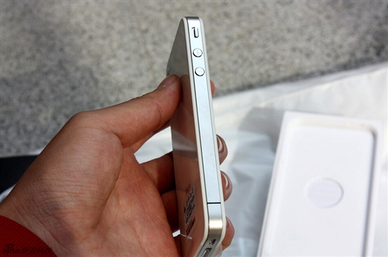苹果白色iPhone 4开箱多图赏