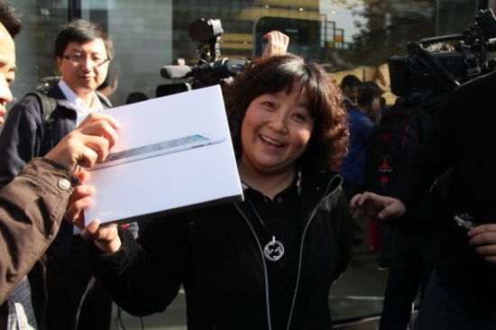 国外媒体看iPad 2北京首发：白色版更受欢迎