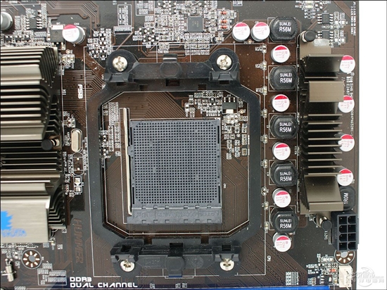 推土机最佳搭配！AMD 990X主板完整曝光 