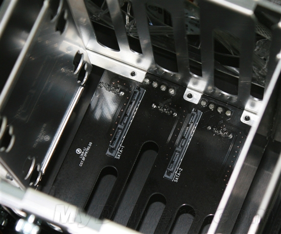 全铝迷你塔 联力PC-V600FB机箱评测