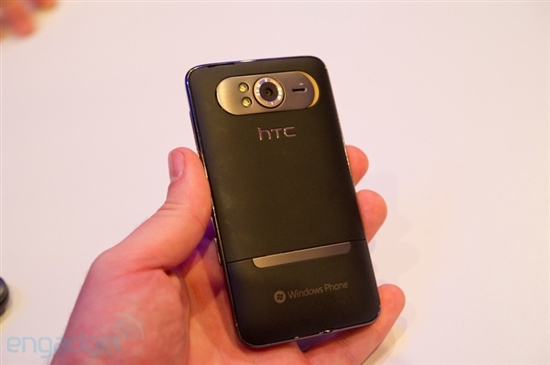 屏幕升级 HTC HD7S下月开售