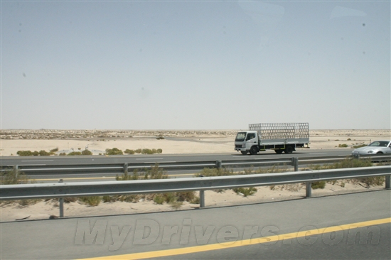 从迪拜到阿布扎比：感受沙漠中的异国风情
