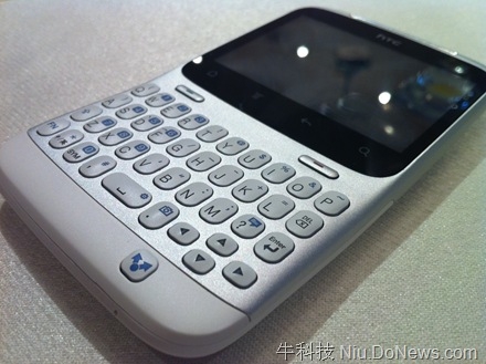 HTC联手腾讯 ChaCha变身QQ手机入华