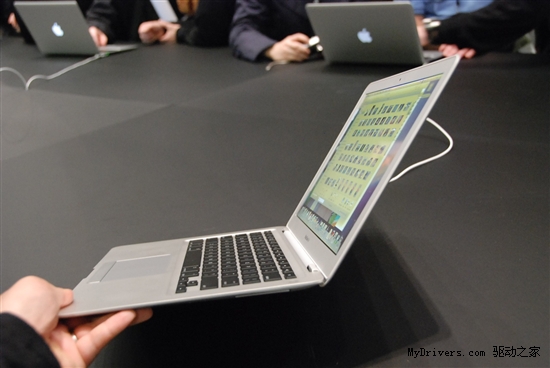 苹果垄断镁铝合金 Ultrabook被迫换壳