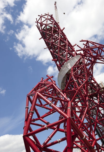 解密伦敦奥运新地标：1500吨钢铁“扭曲”而成