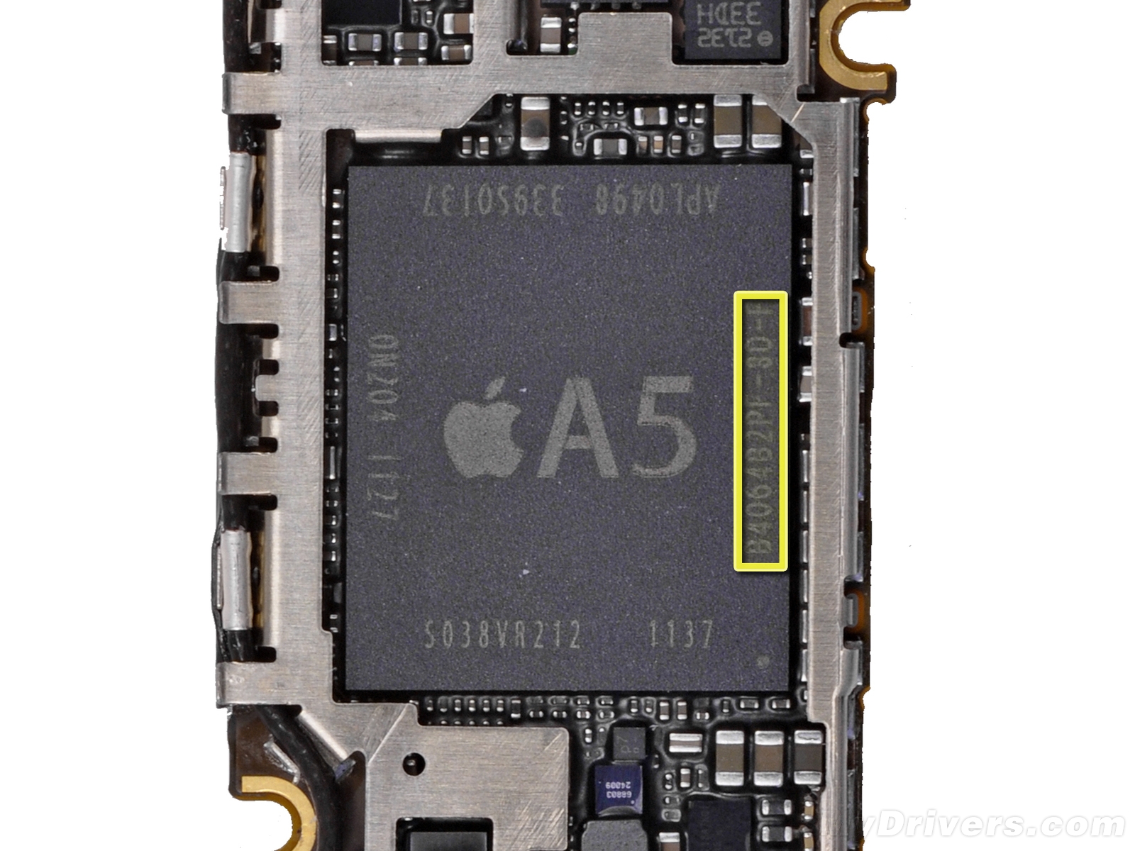 把一台用了九年的苹果手机做成标本，iPhone 4S全拆解