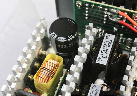 低瓦数模组化设计 超频三A4模组版电源评测