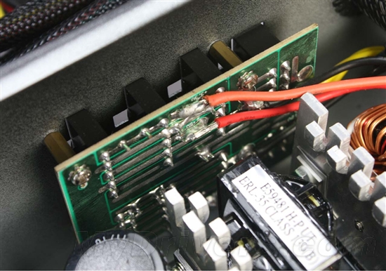 低瓦数模组化设计 超频三A4模组版电源评测