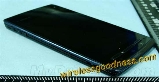 全球最薄手机富士通μF-07D送检FCC 厚度仅6.7mm