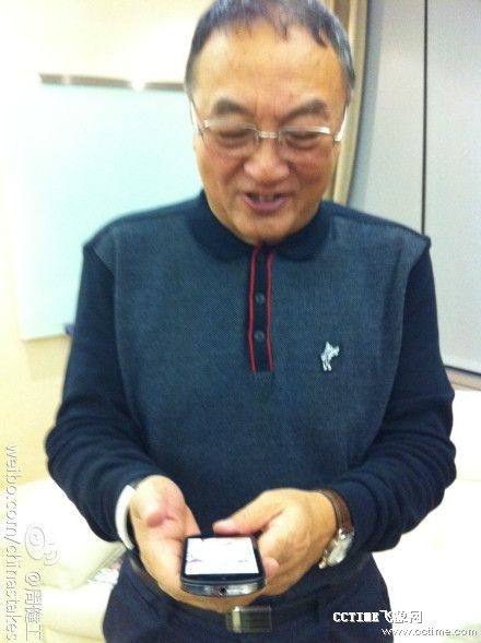 挑战iPhone 4S 乐Phone 2加中文语音功能