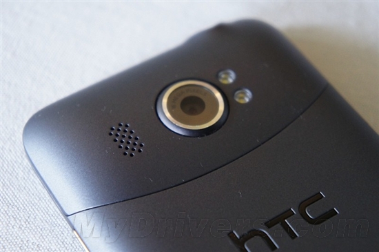 1600万摄像头附体 HTC 4.7寸新机Titan II图赏