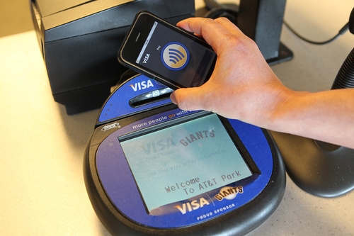 支持NFC移动支付 下一代iPhone当卡刷？