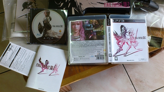 《最终幻想13-2》限定版PS3主机开箱图赏