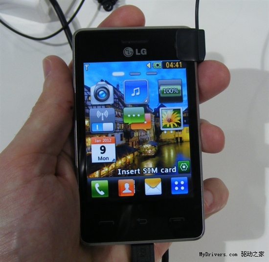 LG触屏双卡手机T385亮相