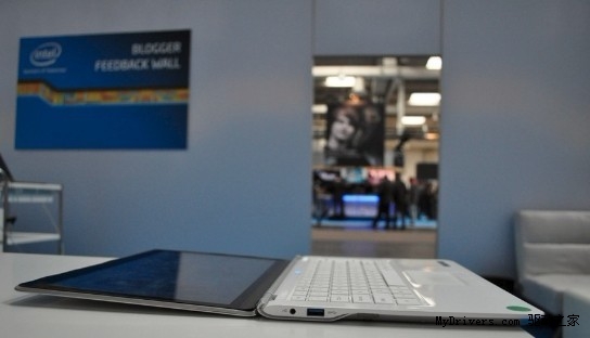 Intel展示触摸屏版Ultrabook