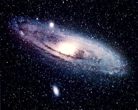 德国科学家称虫洞可打开或实现星际旅行