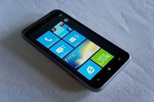 Lumia 900死敌：HTC WP新机Titan II开卖
