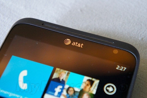Lumia 900死敌：HTC WP新机Titan II开卖