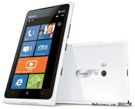 华丽新装 白色Lumia 900开售