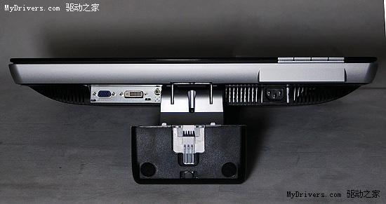 w1907接口特写:从左往右依次为vga