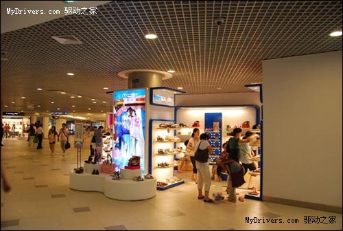 专业而缤纷的购物体验--探营上海日月光中心鼎