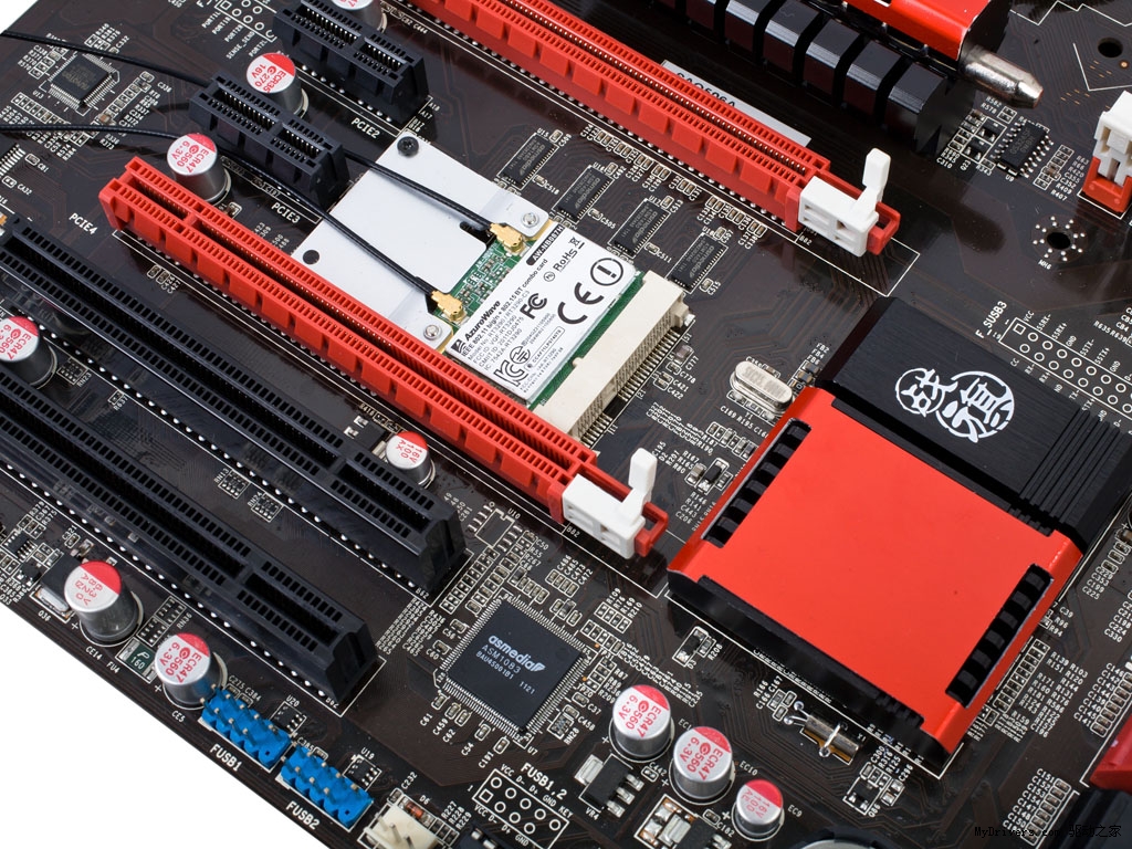 电脑装无线网卡有蓝牙的，但没有显示