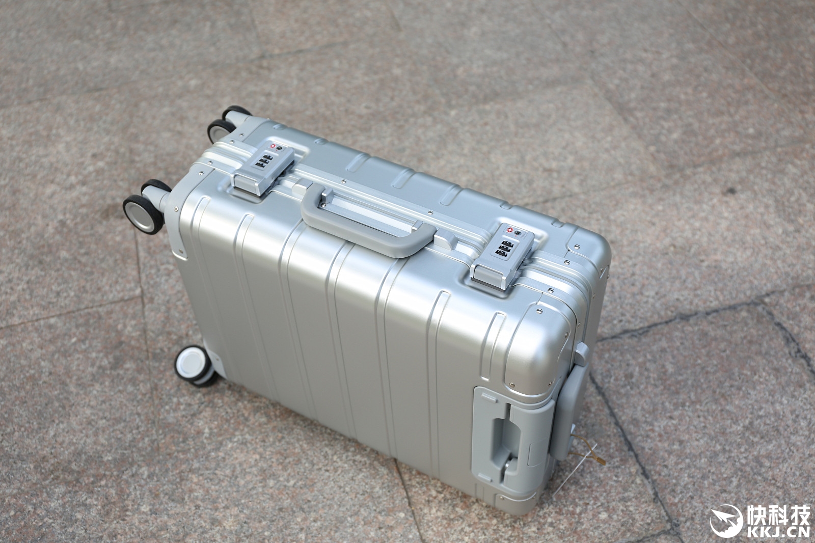 Xiaomi Mi Metal Suitcase 20