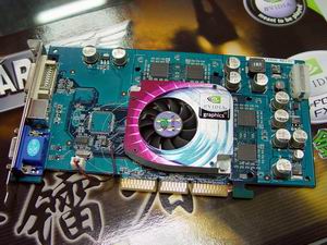 市场新宠－－588元擒镭者FX5200ULTRA白金珍藏版