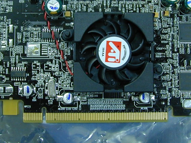 Radeon X600 Pro秋叶原展示