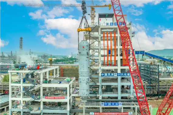 新突破!世界首台3000吨级OMB粉煤加压气化炉投产