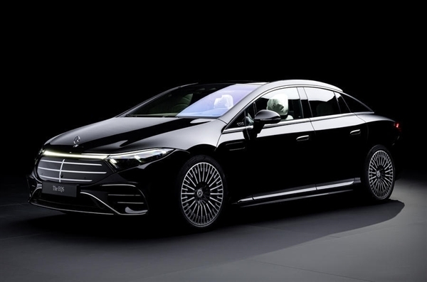 经典造型能否重振销量!曝奔驰EQS即将更换S级同款设计语言