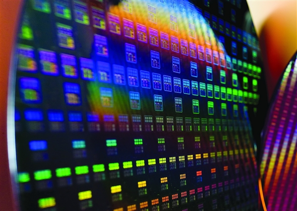 4年自主研发!中国实现芯片制造关键技术首次突破:一年内投入应用