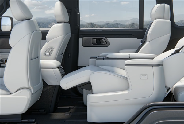 极石CEO:我们对标的是路虎 不是理想