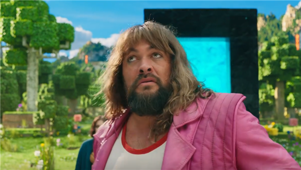 《我的世界》真人电影预告首发!海王扮演者杰森·莫玛勇闯方块世界