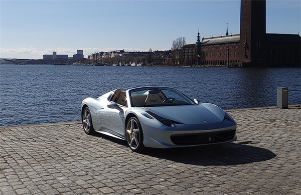 博主曝车圈内幕:绝大部分车评人对销量没帮助、但能让车卖不好